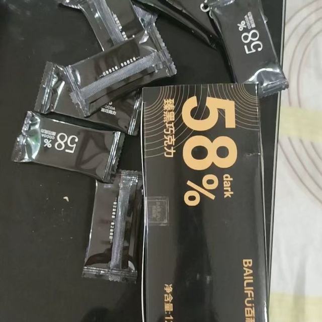减脂党狂喜｜百利芙纯黑巧，0 蔗糖真可可脂，越吃越香🍫