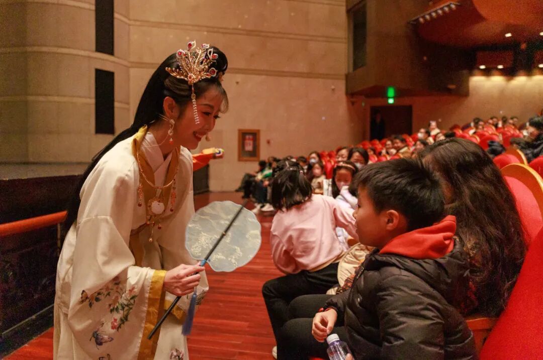 精彩回顾 | 古典文学启蒙亲子舞台剧《红楼春趣》陪孩子们度过愉快周末