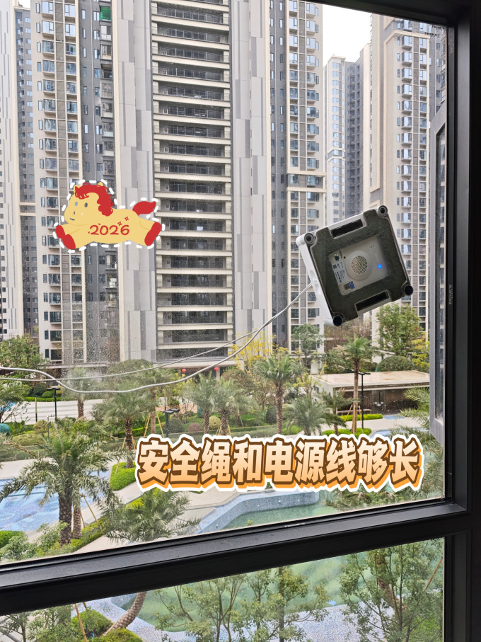 擦窗机器人