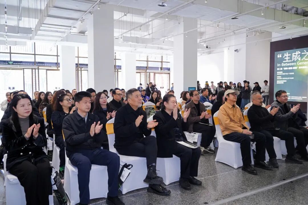 十大美院青年策展人集结西安,AI策展实验引爆“生成之间”