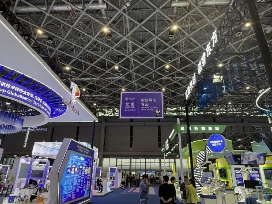 减肥、降脂、防困……进博会上的“黑科技”太懂打工人!