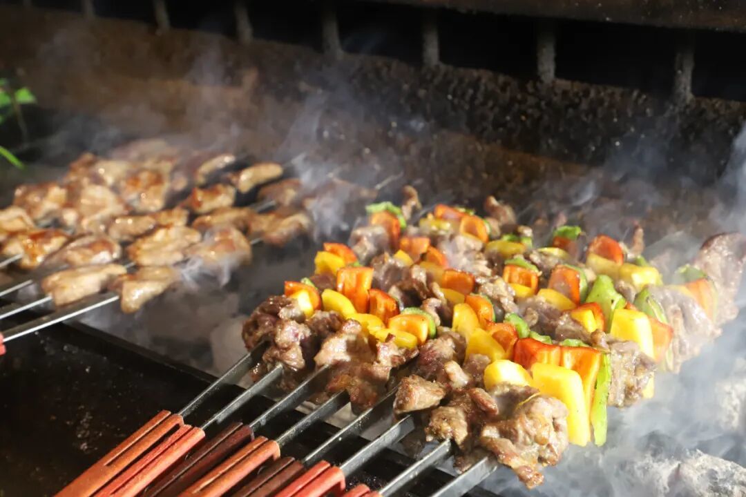 城市夜归人⑥丨“老板,来两串牛肉!”