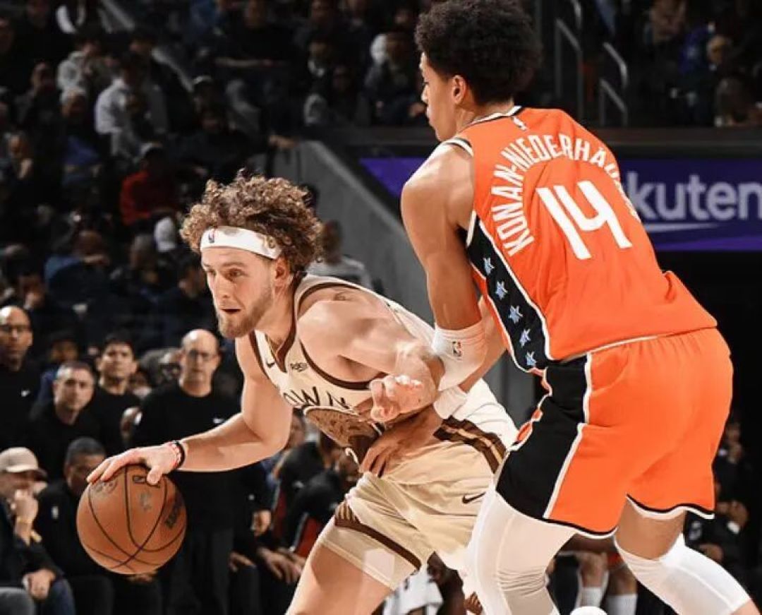 NBA快讯：17分大逆转！快船下半场狂飙71分，加兰首秀助伦纳德率队复仇勇士