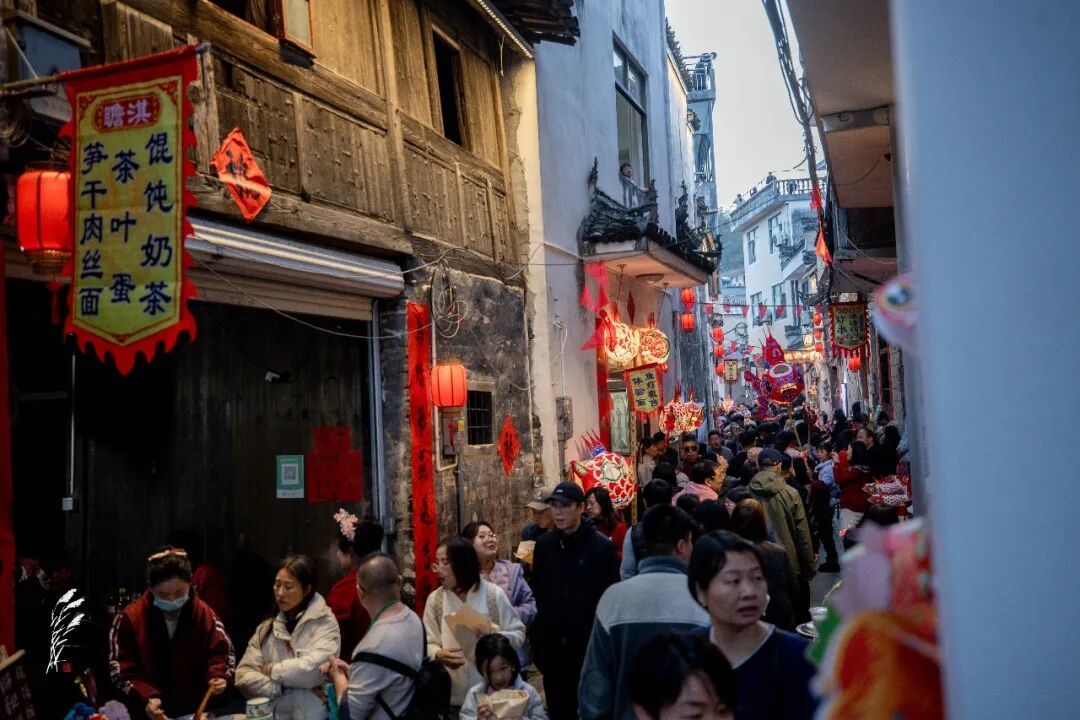 徽州漫游|灯火瞻淇,鱼灯摇曳千年