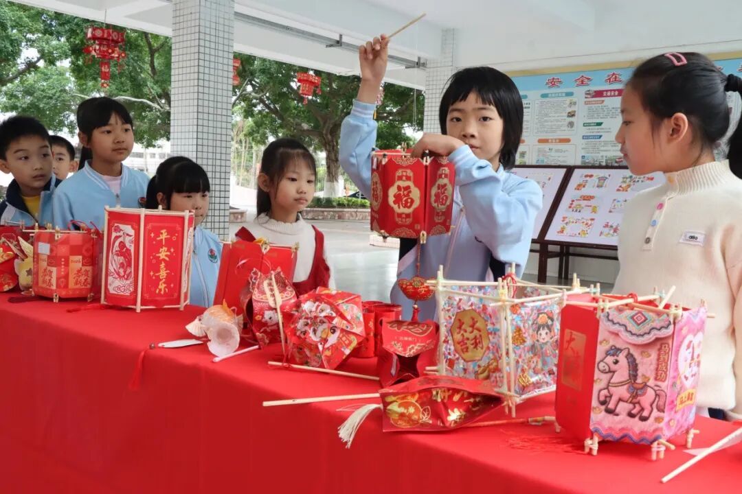花灯传乡情,童心绘非遗——兴宁市实验学校“兴宁上灯我传承”作品展精彩上线