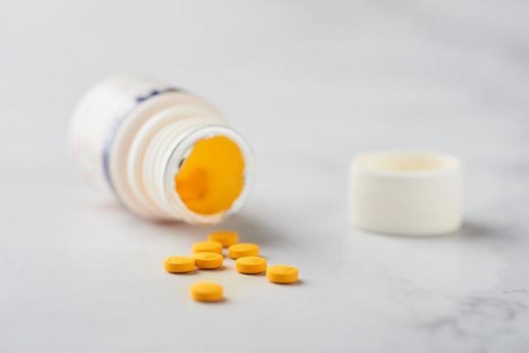 打工人续命指南：护肝片褪黑素，吃对才有效，吃错更伤身