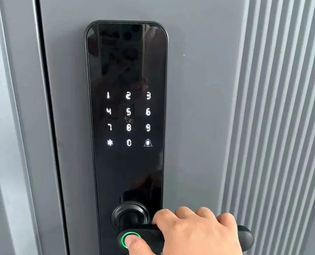 “指纹锁”正在逐渐退出中国家庭?听内行人说完,我才恍然大悟!
