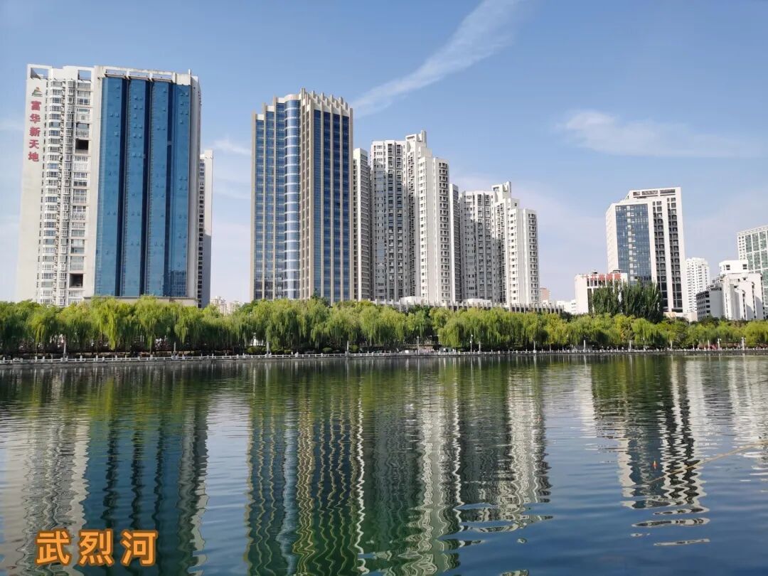 面积比颐和园大一倍、风景更胜一筹的这座皇家园林，居然成就了一座300年的古城