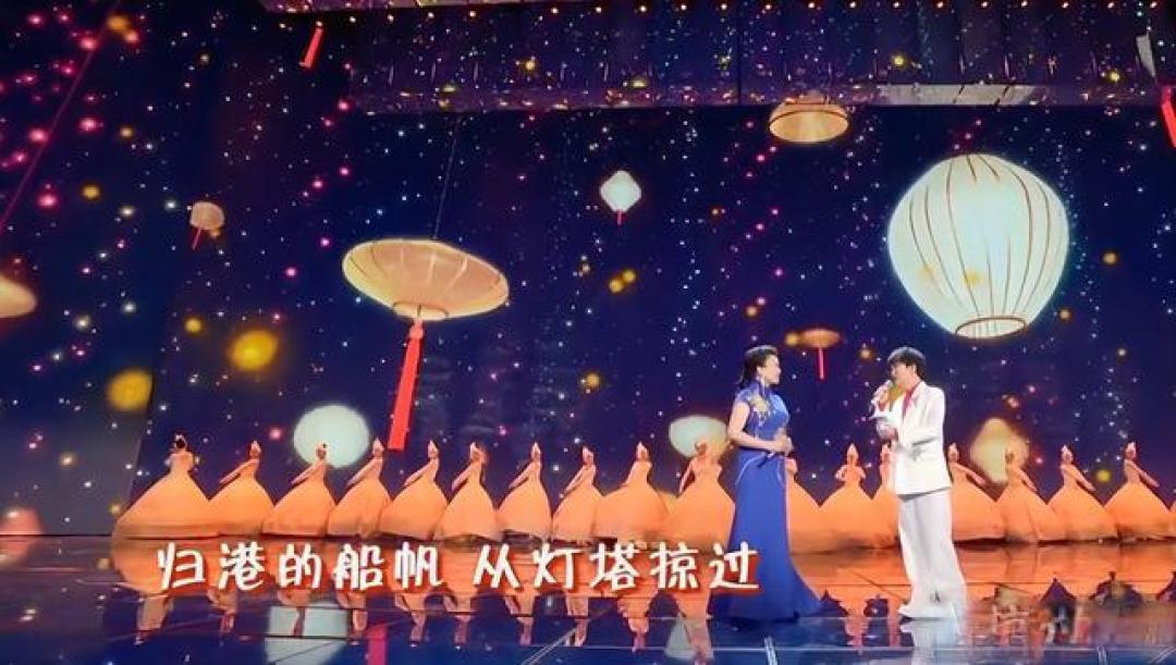 新华社45字评周深春晚表现,不提歌技却一针见血,戳中年歌迷心坎