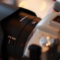 佳能RF半画幅福音！永诺YN56mm F1.4R DA DSM 人像镜头闭眼入不亏