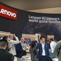 联想MWC连发新品：桌面机器人与模块化PC，哪个更香？