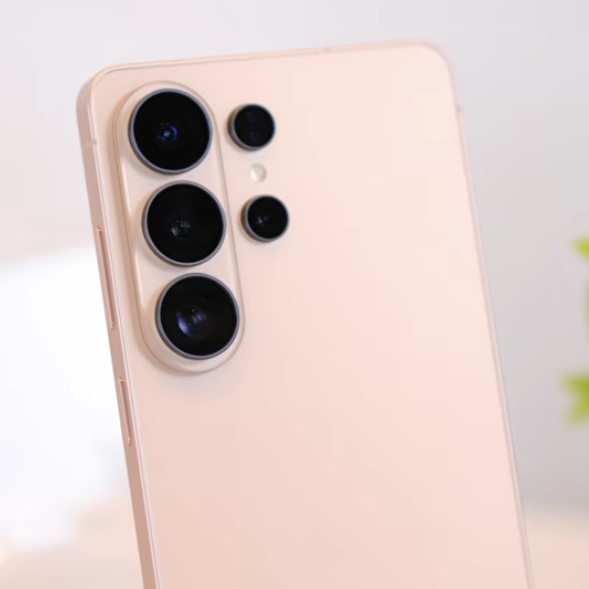 四两拨千斤?击败小米17Ultra,三星GalaxyS26 Ultra续航测试出炉