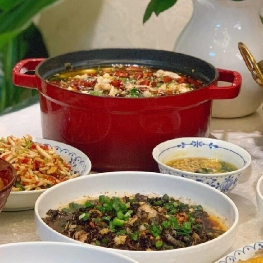 夜宵里的烟火气与温暖