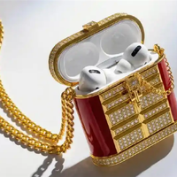 周大福78.88万足金耳机盒1天售罄 官方回应:全国仅一件 可接受全新定制