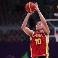 锋线井喷！贺希宁朱俊龙强势崛起，男篮“小前锋盛世”真的来了？