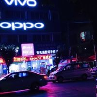 别再只看增速榜！想看懂手机市场，得学会OPPO的“稳”