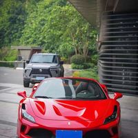 法拉利F8：赛道利器还是城市累赘？1200+用户观点大碰撞