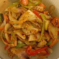 烧烤孜然味炒年糕，又为餐桌添了一道新菜，嘎嘎好吃。