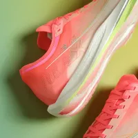 这双薄底比你更懂跑步！