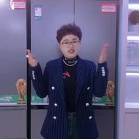 新款容声养鲜冰箱，外观大冰象纹理耐磨，耐刮易打理。行业最大冷冻容积，267升超大冷冻空间，零下36度冰封锁鲜，12小时可冻27斤。双净离子净化系统，冷藏冷冻主动净味除菌，九效合一，精准分储，三循环制冷互不串味，超薄零嵌底置散热系统，是现在新房家居首选👍👍👍