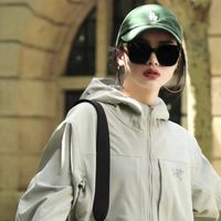 劝你多穿“萨洛蒙、飞跃”，而不是耐克？看完这些时髦街拍就懂了