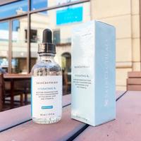 高端精华水并非敏感肌禁区：无酒精、含神经酰胺的修护型配方更适配稳定期与屏障受损肌