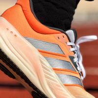 阿迪达斯下场开卷，3开也能选择国际缓震跑鞋，宽脚高脚背随便穿！