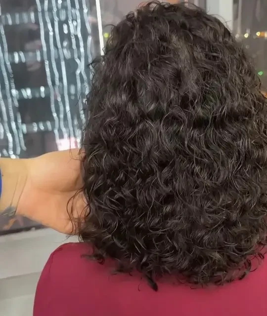 染过植物染的细软少，受损发质，做出高弹，高颅顶。全细节#根据脸型设计发型 #烫发#高颅顶 #细软塌头发适合什么发型