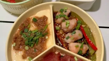 打工人下班如何快速吃上饭？一口电饭锅搞定一餐饭，有菜有肉有汤还有饭，全程没有油烟，太方便了#电饭锅美食 #懒人快手菜 #蒸菜