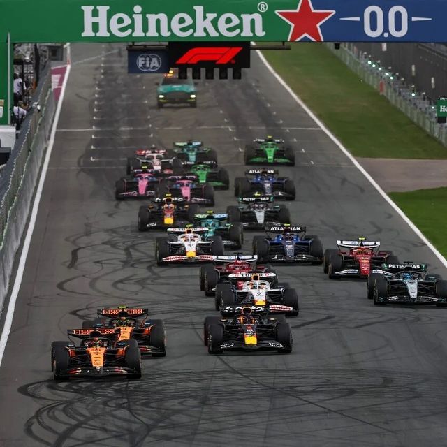 F1揭幕战惊天反转：拉塞尔破纪录夺杆，维斯塔潘Q1撞车垫底