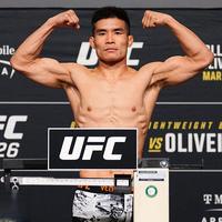 【UFC326】正式称重：肖龙与苏木达尔基都顺利通过