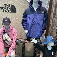 日本版The North Face因本土化策略与独立运营体系，2025财年营收超1000亿日元，显著领先美国主线