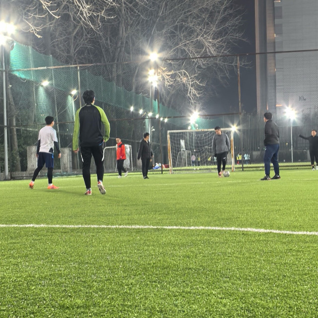 一晃38岁了，一周1-2场足球，不知道还能坚持多久