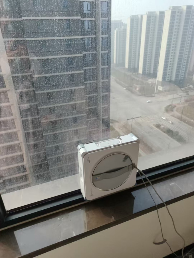 科沃斯擦窗机器人