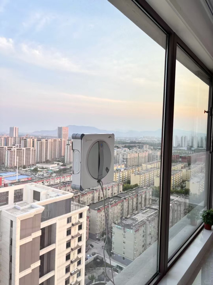 科沃斯擦窗机器人