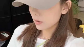 #蕉下 太会做帽子了！！上头就自留的一款，男生女生戴都好好看！！#防晒帽 #鸭舌帽