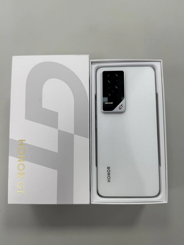 荣耀gt这款手机，也可作为性价比之一的选择