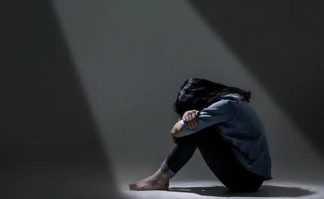 不只是心情低落:警惕抑郁症发出的易怒、疲惫和脑雾信号