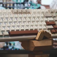 300元预算，游戏玩家键盘RK K99三模机械键盘，颜值与性能双在线