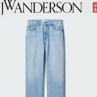 优衣库 × JW Anderson 联名赤耳丹宁牛仔裤可谓是200元档位的神裤