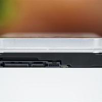 希捷银河Exos 32TB评测：机械硬盘巅峰！容量速度可靠性都无可挑剔