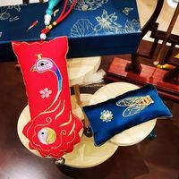 2025年以来汉绣加速融入当代生活，多元场景高频亮相