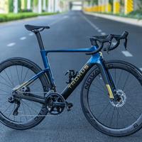 气动公路车真能兼顾速度与舒适？关键看后上叉、座管与轮胎兼容性