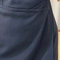 颈袖添香连衣裙来袭！高端修身，包臀开叉超有范儿✨