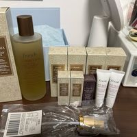 馥蕾诗红茶精华，抗老护肤新选择