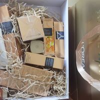 补水护肤礼盒:欧莱雅小蜜罐