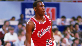 Mitchell&Ness 乔丹1984-85新秀赛季客场红公牛球衣赏析