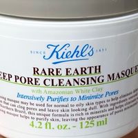 科颜氏白泥清洁面膜：把“草莓鼻”连根拔起的毛孔清道夫