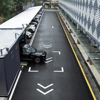 李斌称超充伤电池、没换电快，两大补能路线车主怎么选？