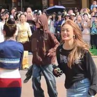 9位艺人云南录节目，驱赶游客，门票在手，景区未闭园，体验感差